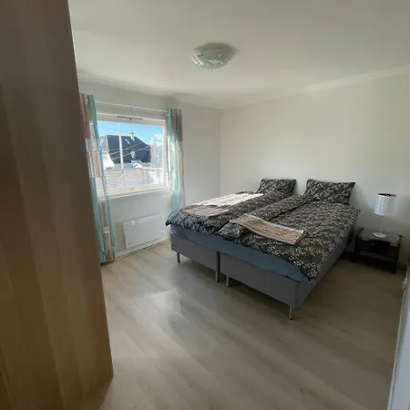 Lovely 2 Bedroom With Free Parking * Bergen