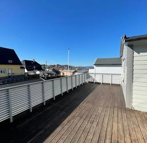 Lovely 2 Bedroom With Free Parking Lejlighed *