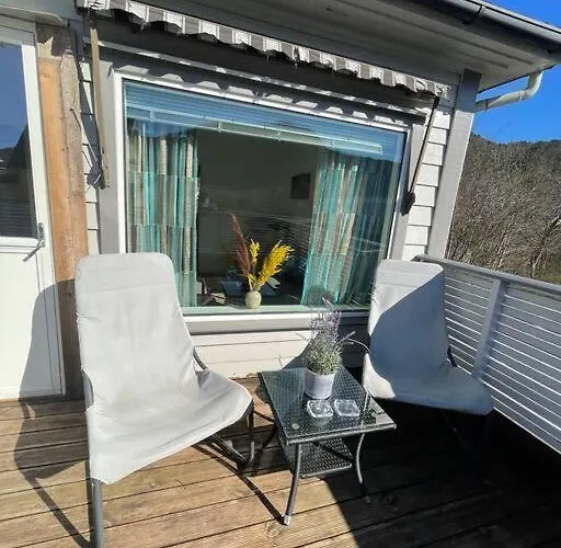 Lejlighed Lovely 2 Bedroom With Free Parking *